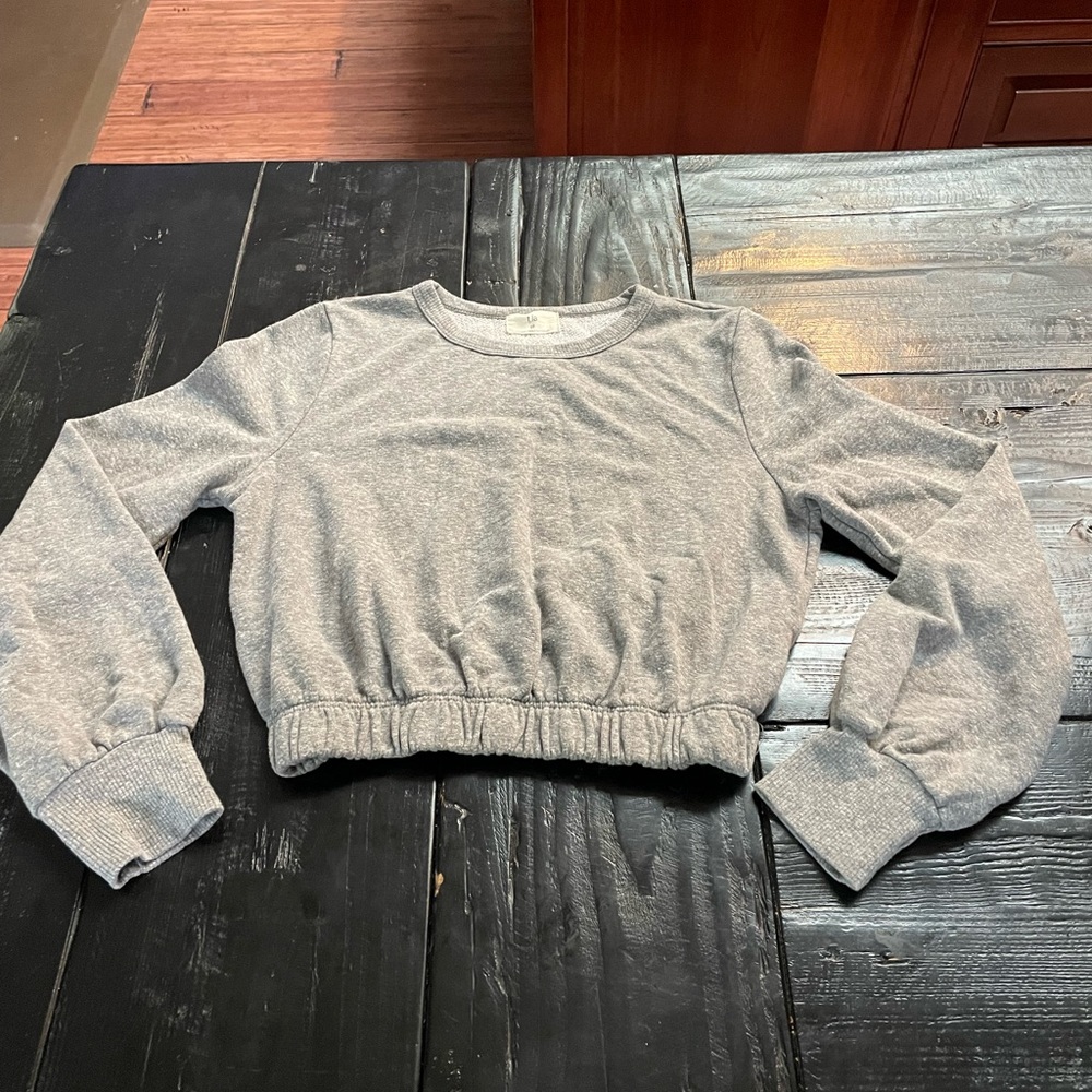 T.La Cropped Sweatshirt
